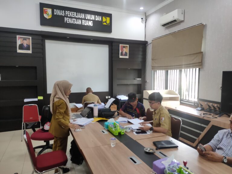 Kantor PU Tulang Bawang Barat Gelar Penandatanganan Kontrak Bina Marga APBD 2025