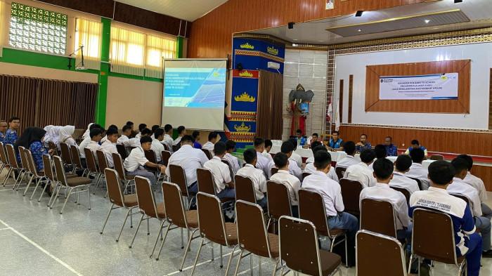 PLN UP3 Tanjung Karang Sosialisasi Keselamatan Ketenagalistrikan di Dua SMK Bandar Lampung